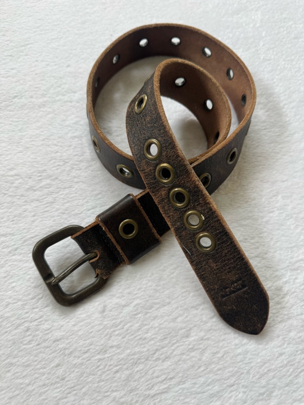 Y2K Levi’s Men's Brown Distressed Leather Grommet Belt